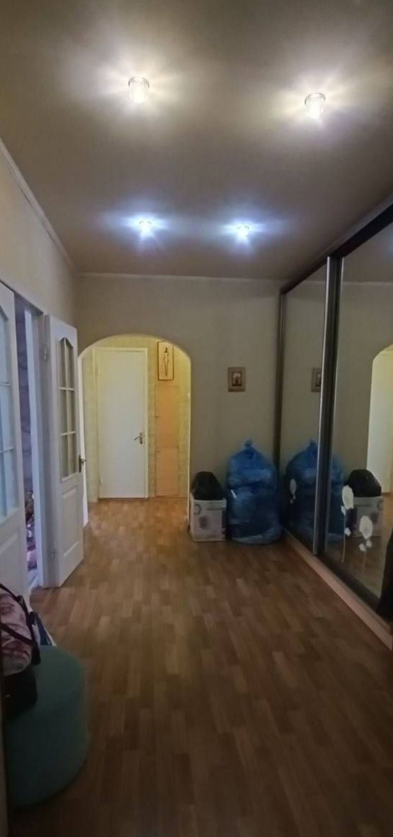 3-Room Apartment with Modern Renovation in Closed Yard Complex