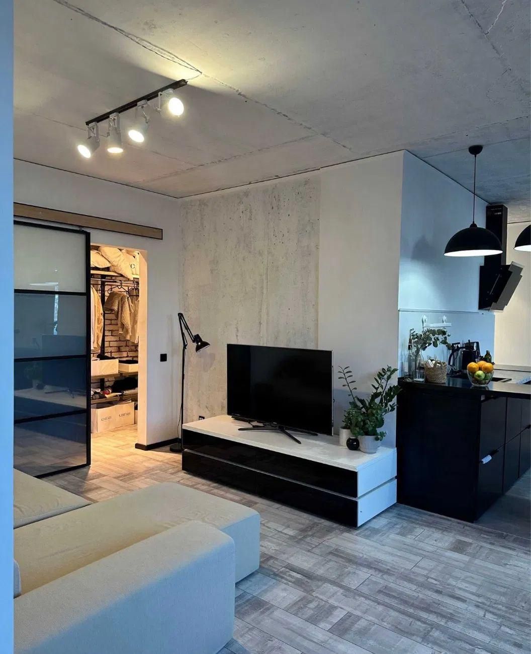Modern Loft-Style Apartment with Designer Renovation