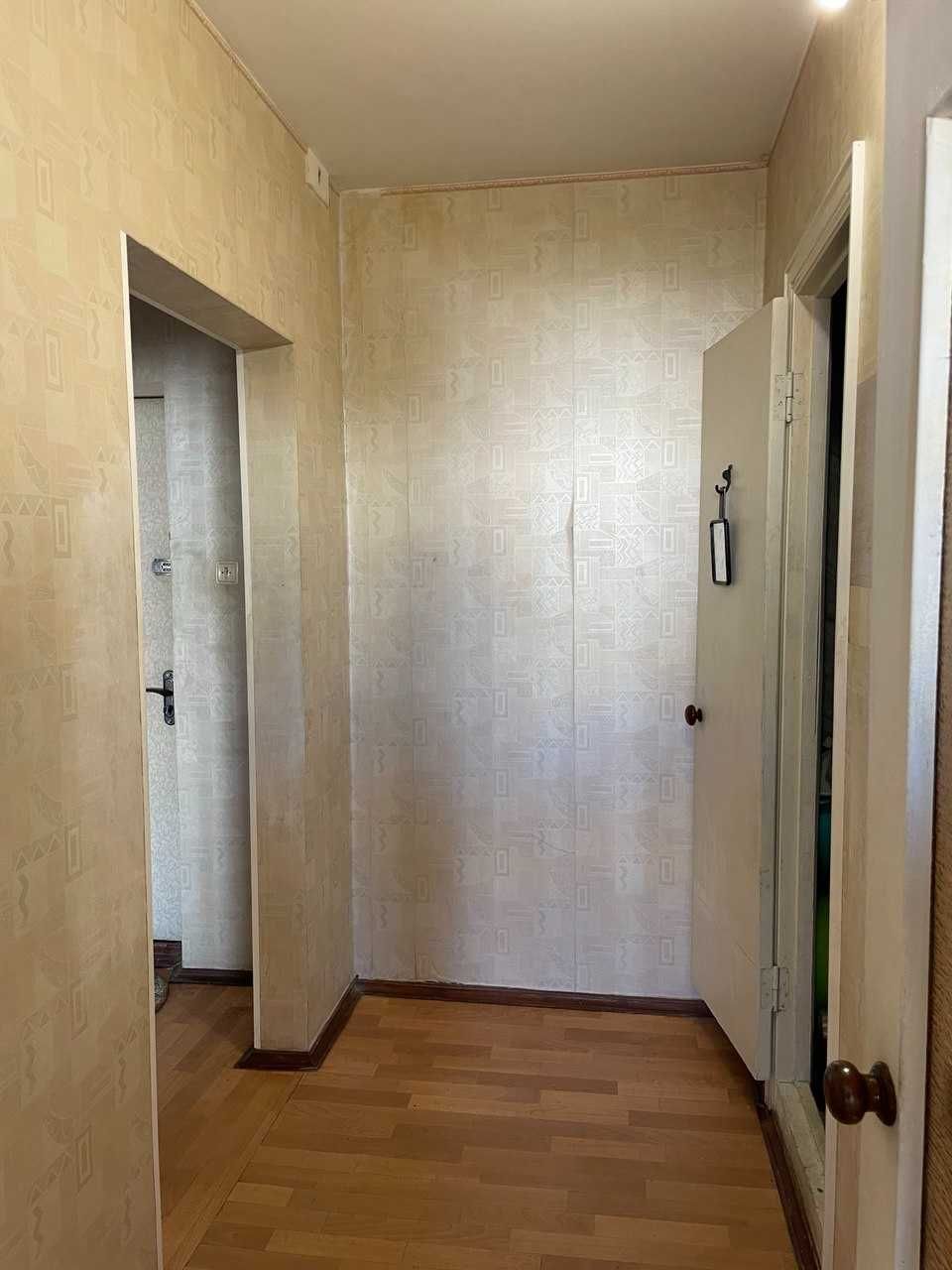 One-bedroom apartment near metro with large loggia