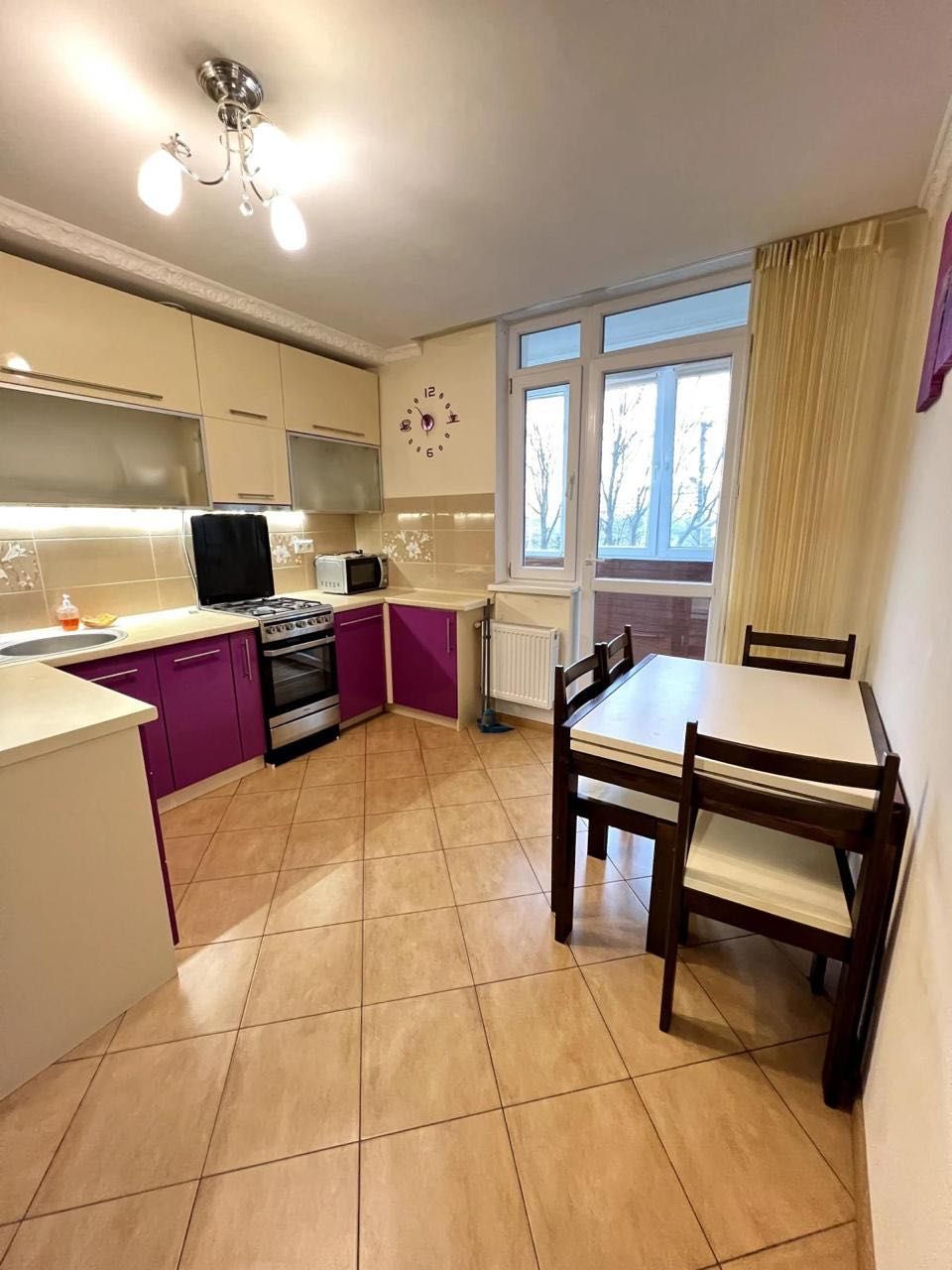 One-bedroom apartment on Striyska Street