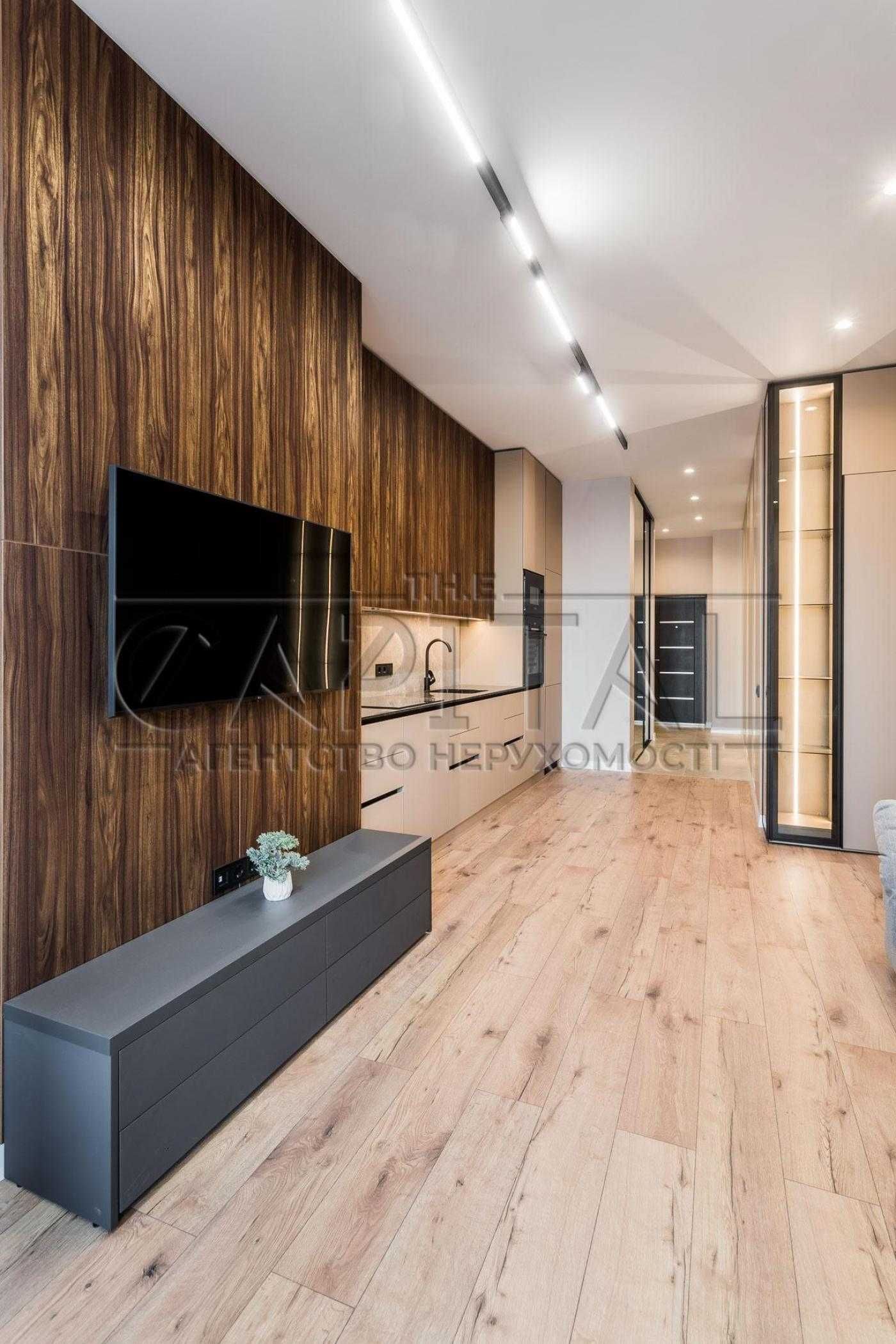 Prestigious Apartment in Prestige Hall Complex with High-Quality Renovation