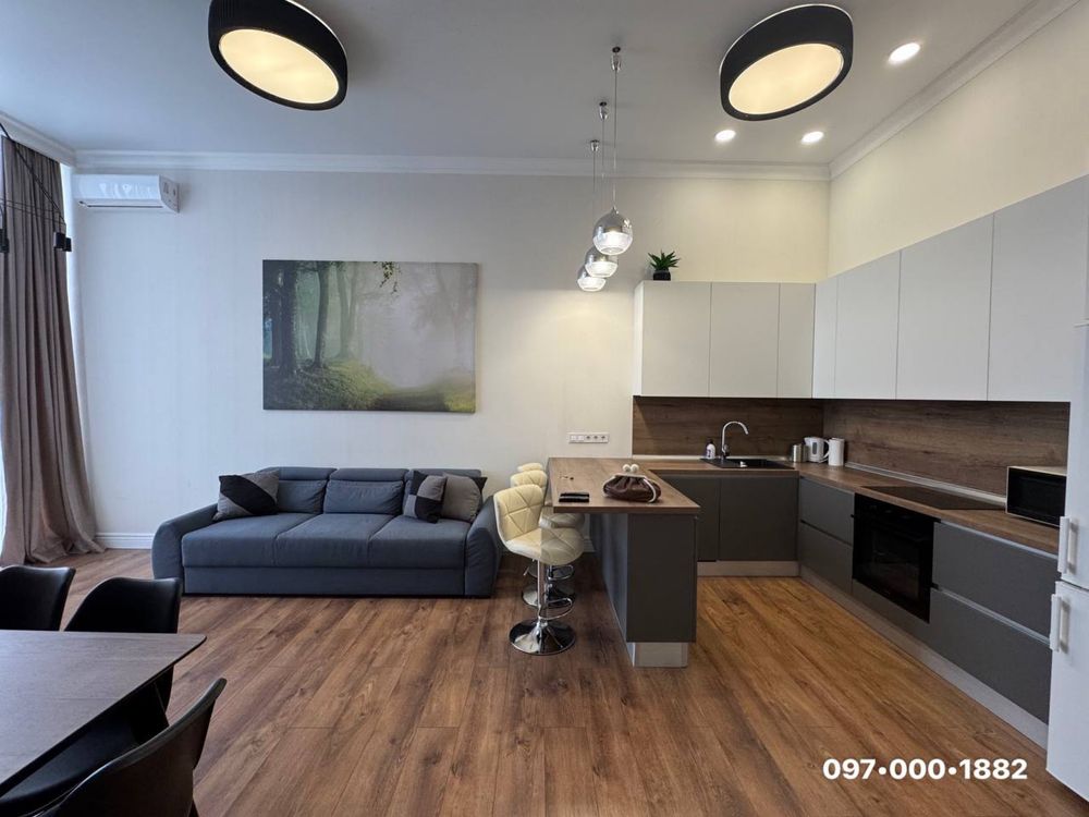 1-Bedroom Apartment with Direct Sea View