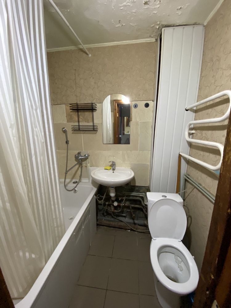 1-Bedroom Apartment near Dnipro Market, Akademmistechko Metro
