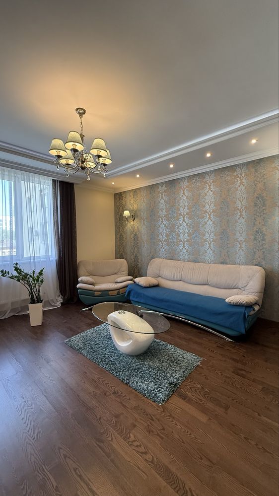 3-Room Apartment on Knyazya Svyatoslava Street, Near Great Britain Complex