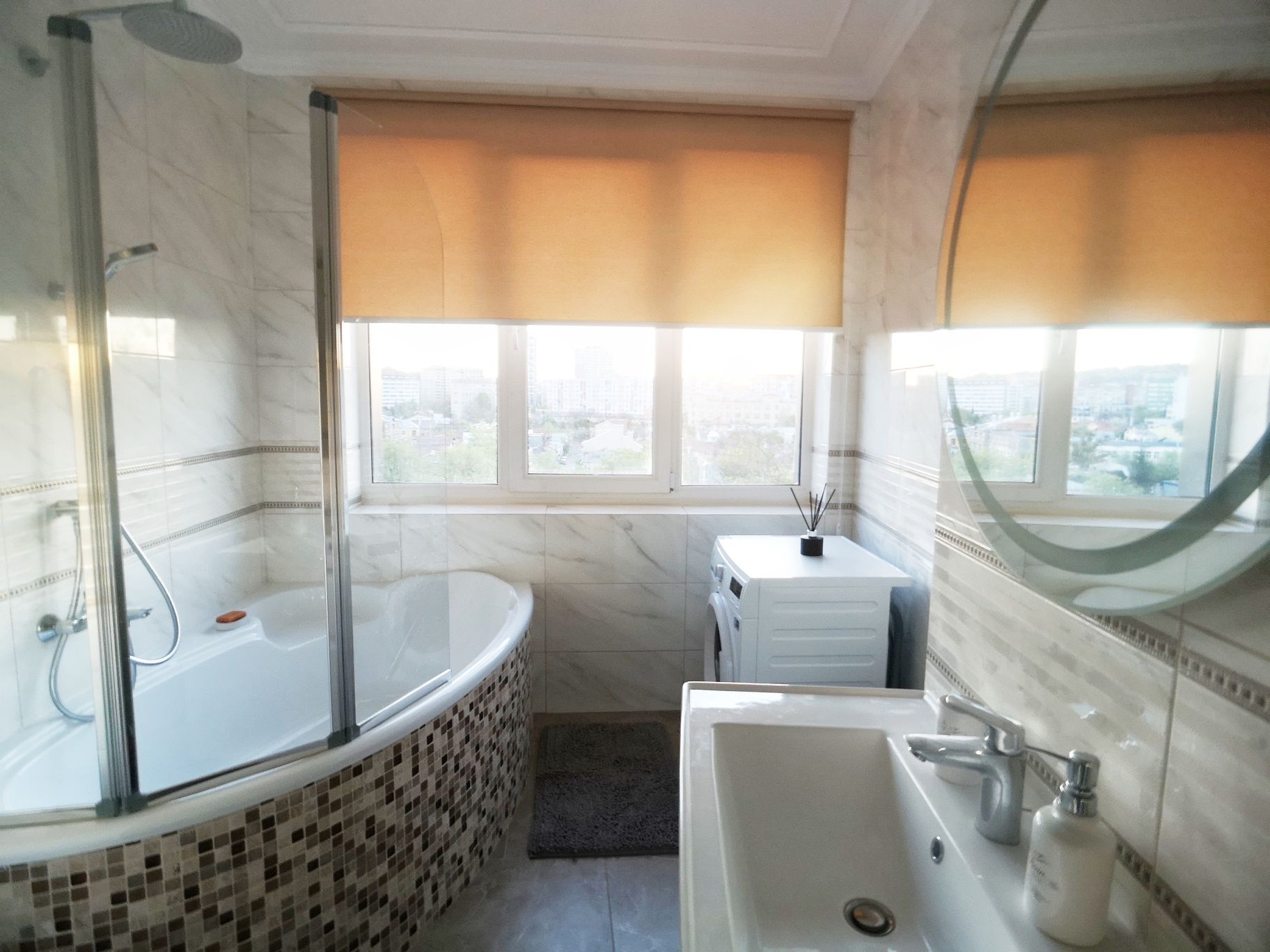Luxury 3-room apartment with High Castle view near city center