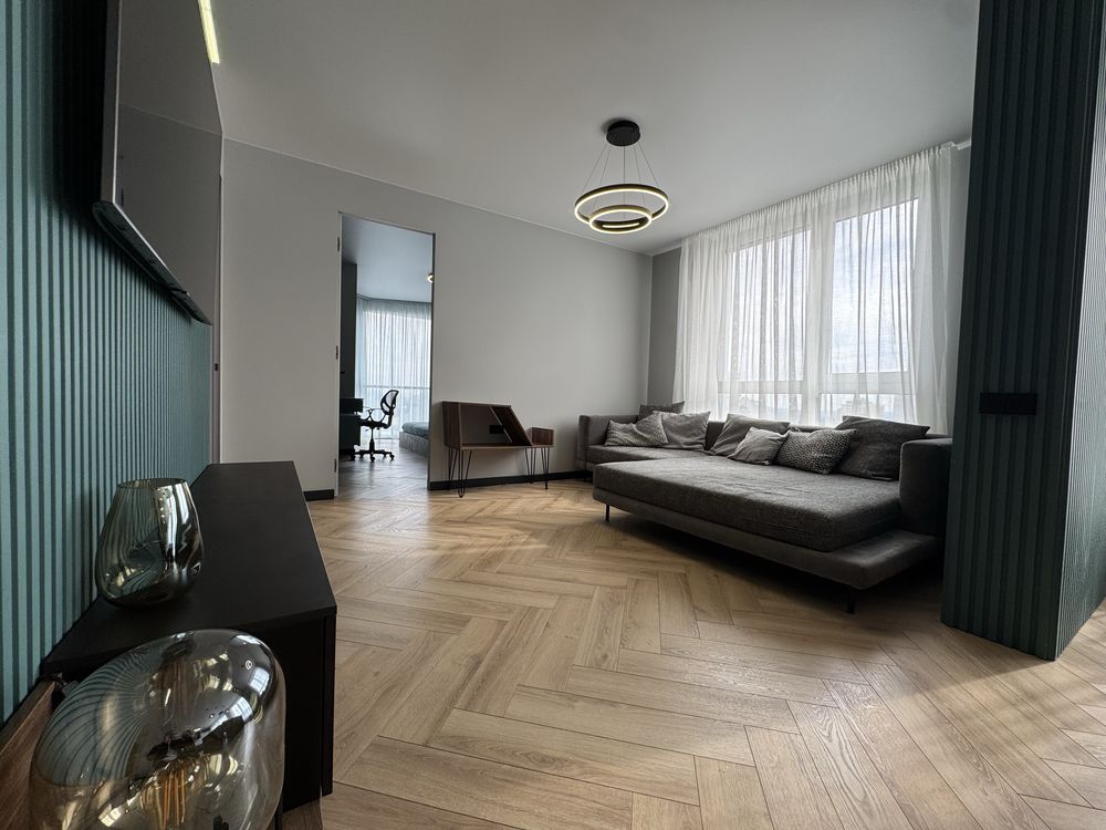 Modern 90m² Designer Apartment with Smart Features
