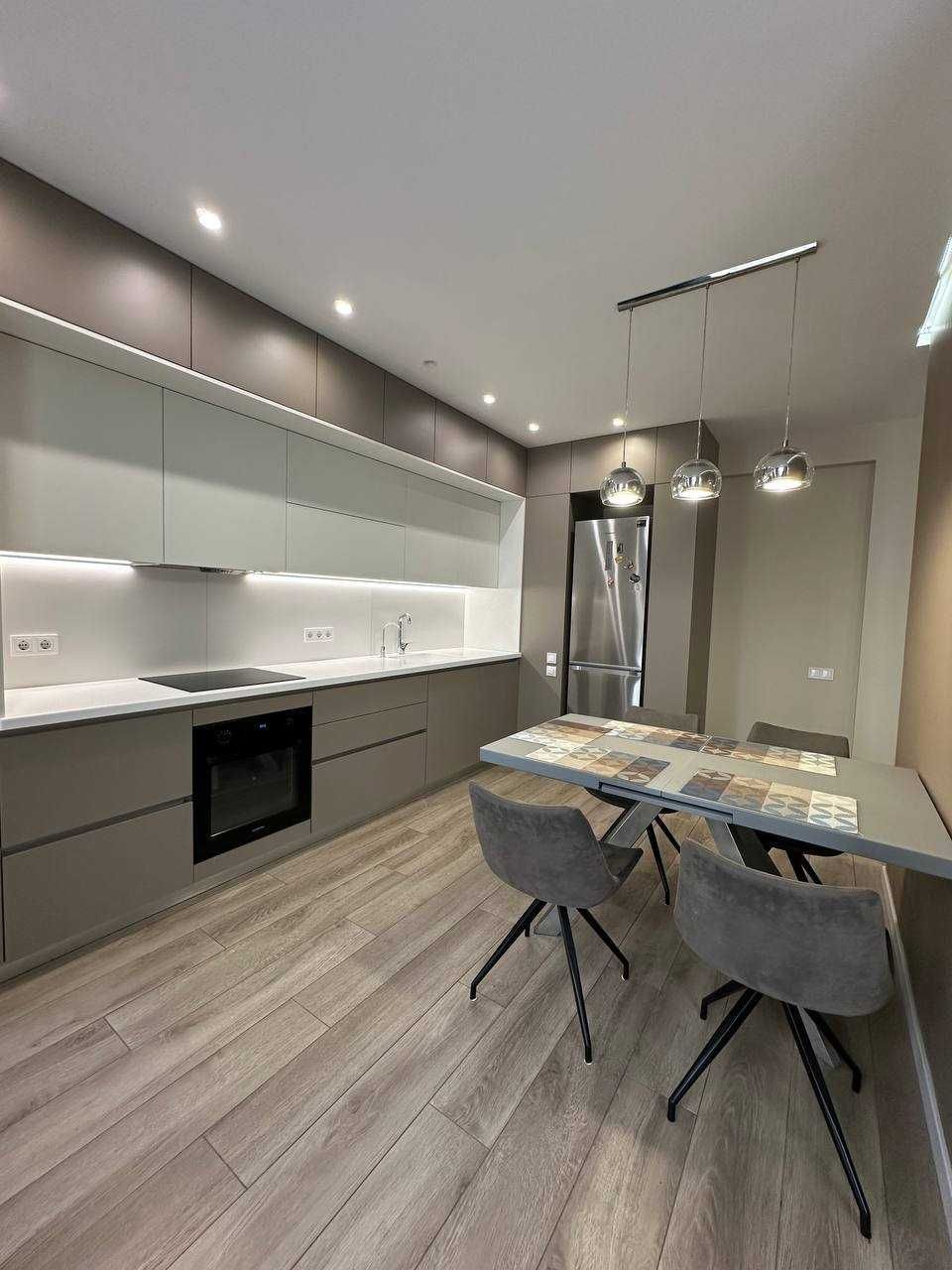 3-Level Apartment in Comfort Town with Modern Design and Full Amenities