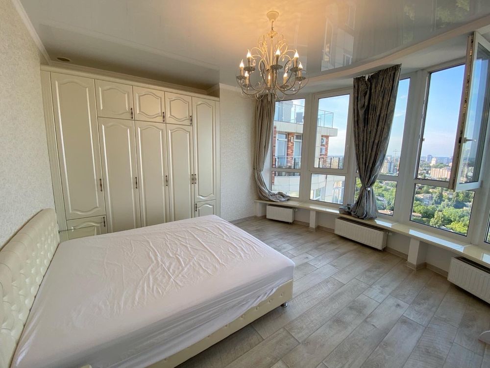 Luxurious Apartment in ЖК Кукуруза with Sea View and Premium Amenities