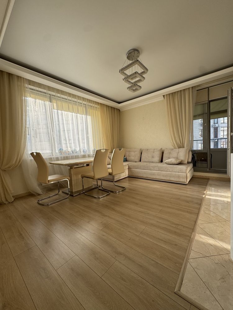 Two-bedroom apartment in Golfstream Complex, Odessa, 10th floor