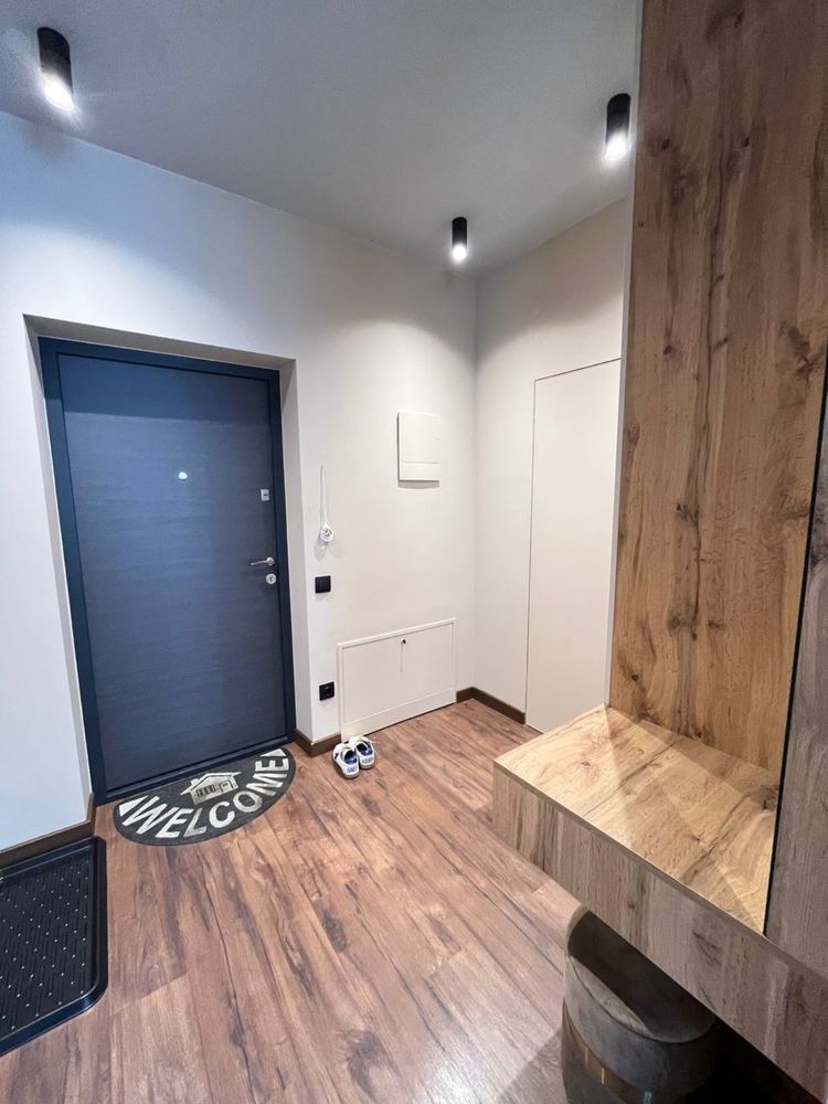 1-Bedroom Apartment with Parking, Designer Renovation