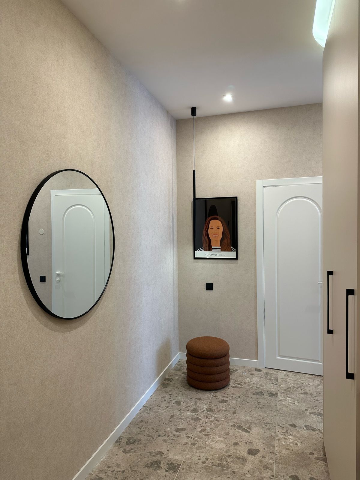 Stylish 1-bedroom apartment in Santorin Complex at 10 Fontana Station