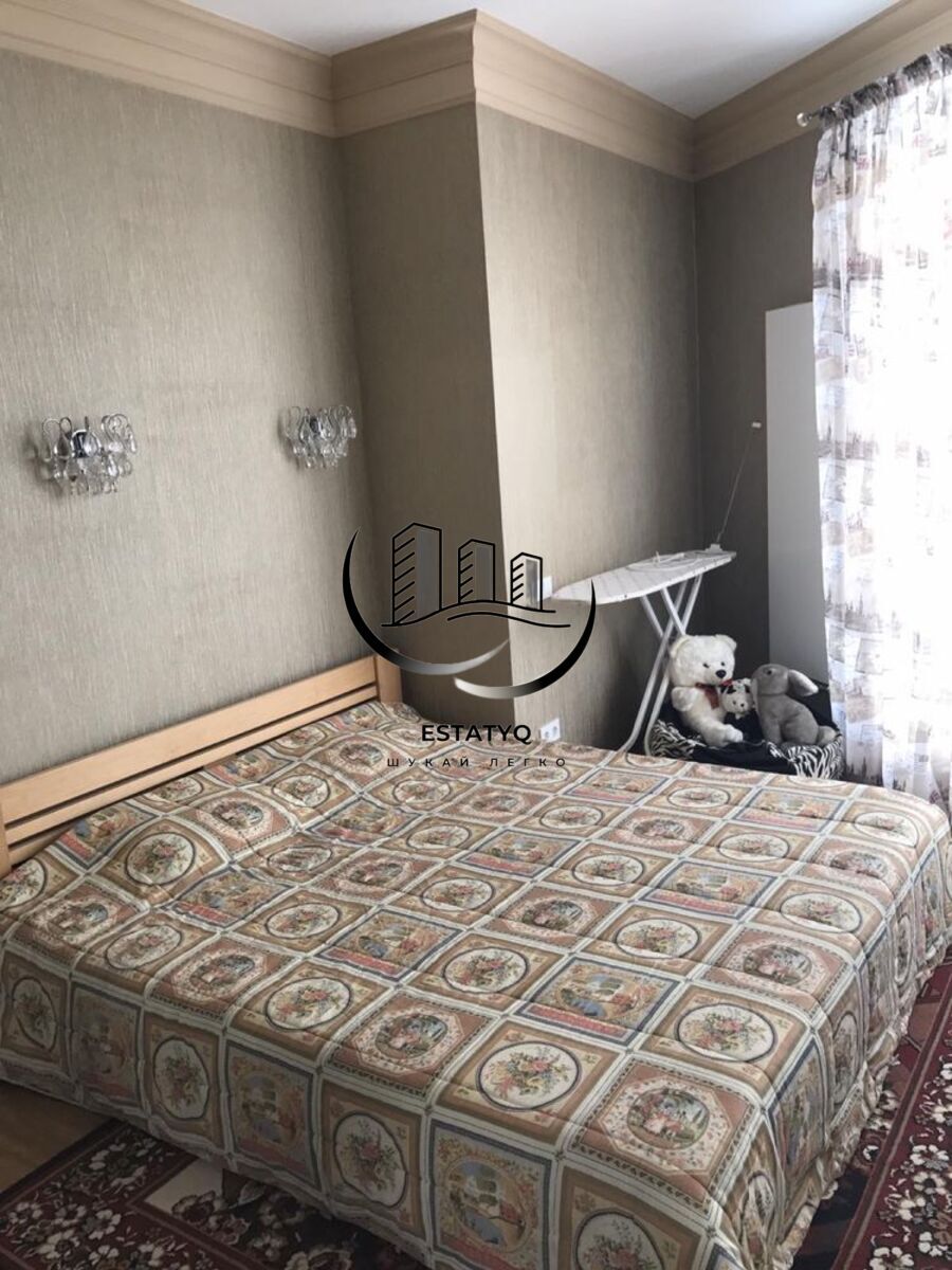Luxurious 3-Bedroom Apartment in Shevchenkivskyi District with City Panorama