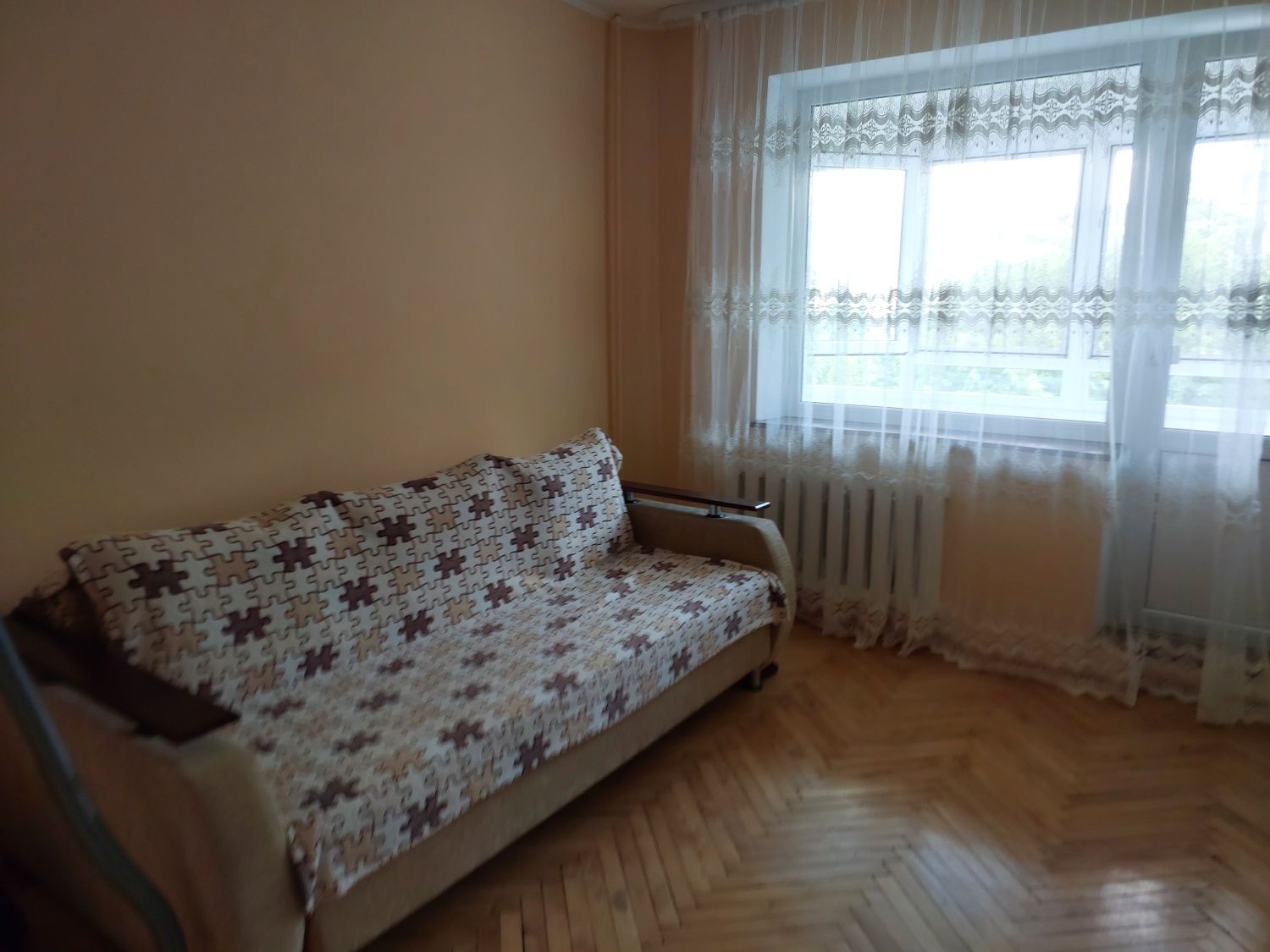 3-Room Apartment in Sykhiv, Zubrivska Street