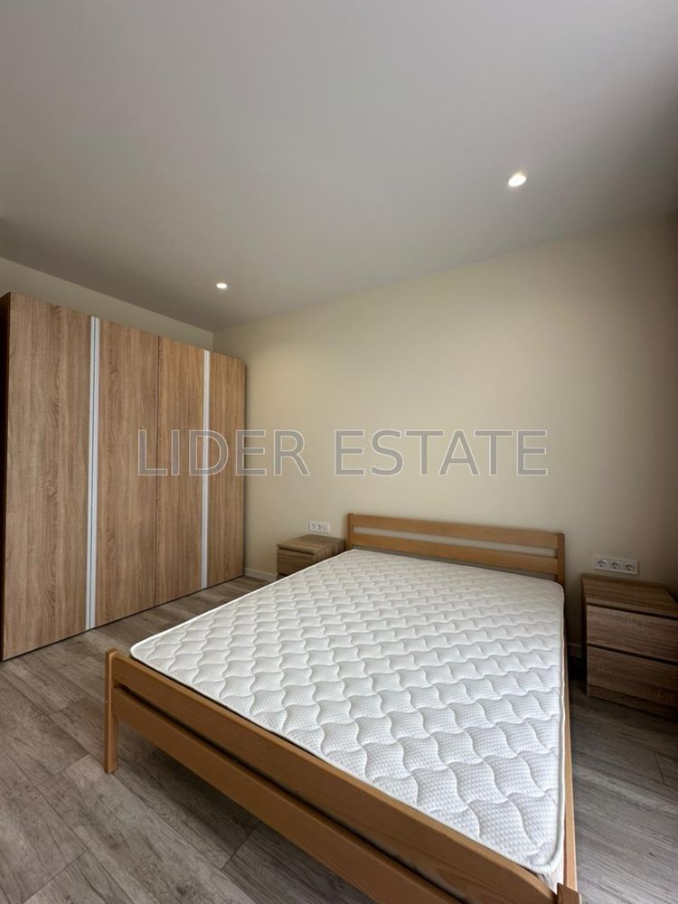 2-Room Apartment in City Line Complex with Designer Interior