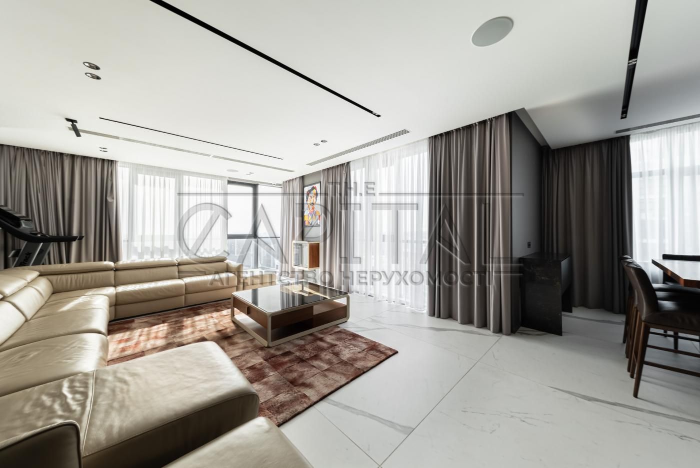 Luxury 3-Bedroom Apartment in Novopecherski Lipky Complex, Kyiv