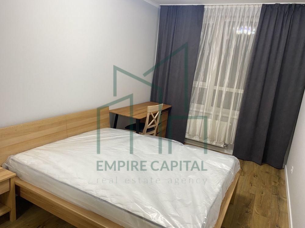 Modern 1-Bedroom Apartment with Oak Furniture