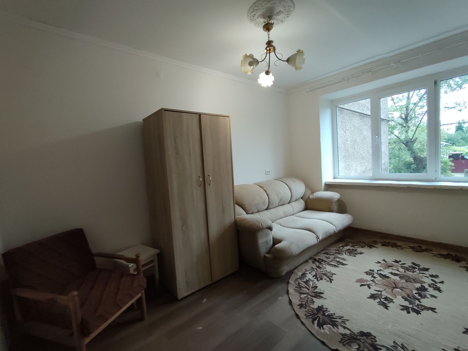 1-Room Apartment in Uzhhorod, Jambul Street 54, Near ATB Market