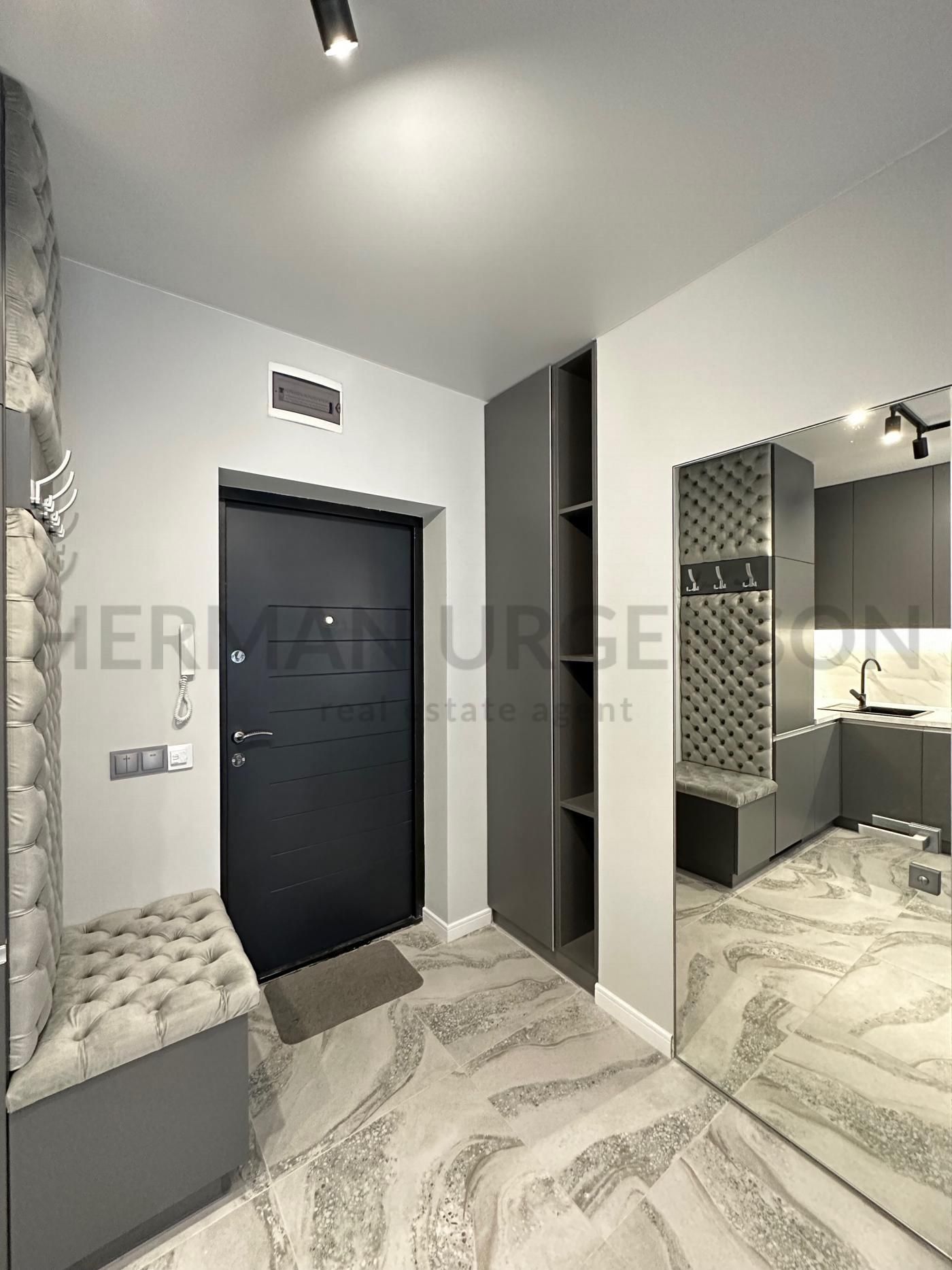 Stylish Furnished City Center Apartment with Modern Design