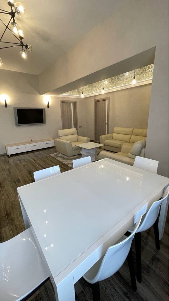 Spacious 140 m² Apartment in Renaissance Complex, Primorsky District