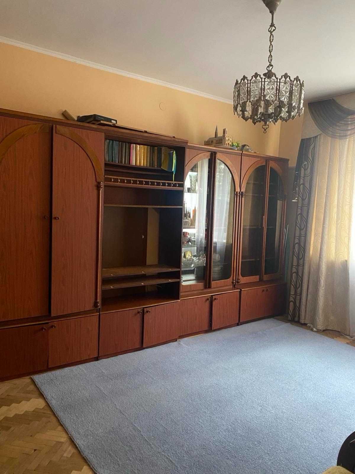 Fully Furnished 3-Room Apartment with Euro Renovation