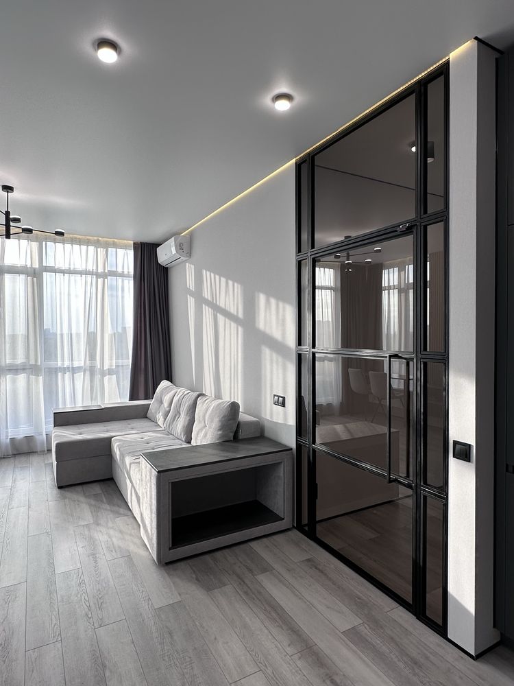 Comfortable 2-room apartment with designer renovation and panoramic sunset view