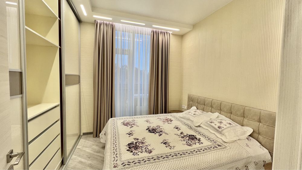 Modern 2-Bedroom Apartment Near Beach with Security