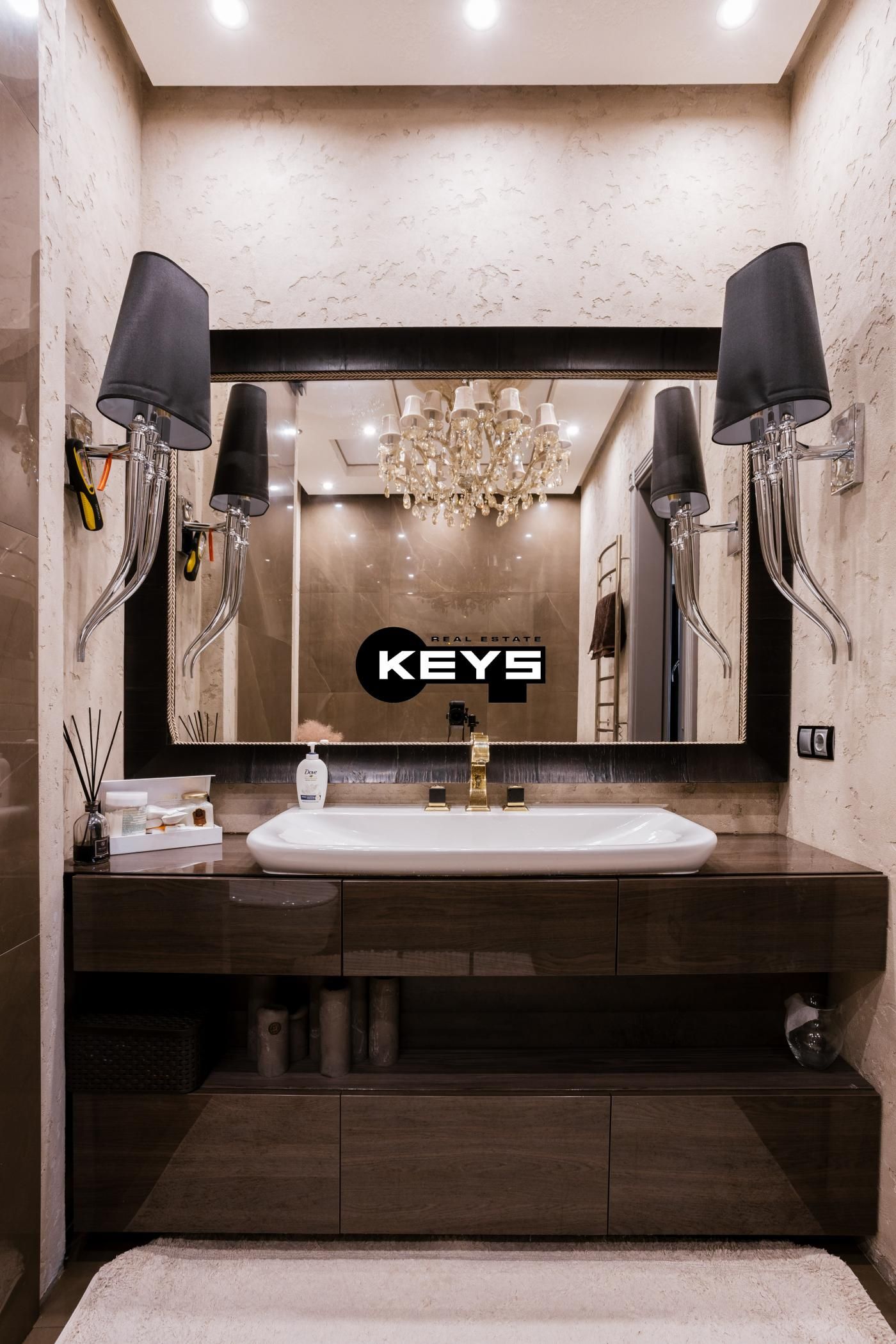 Exclusive 3-Room Apartment in Novopecherski Lipki Complex