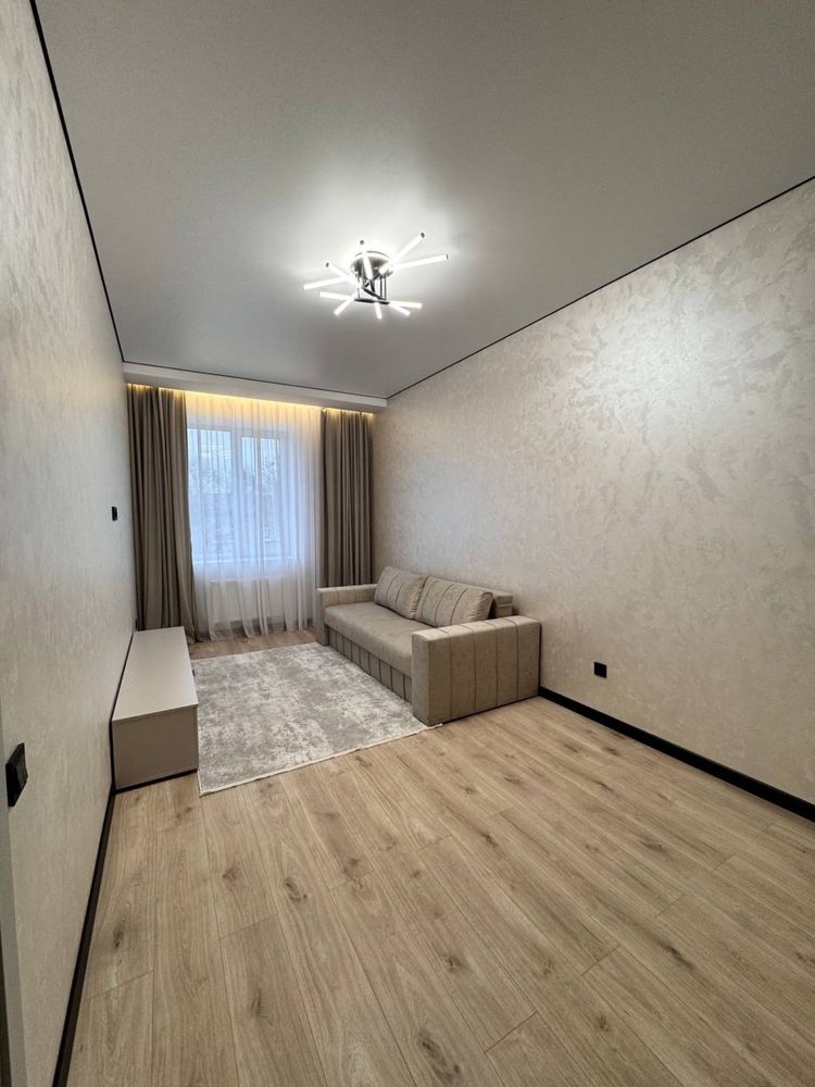 2-Room Apartment with Designer Renovation, Fully Furnished