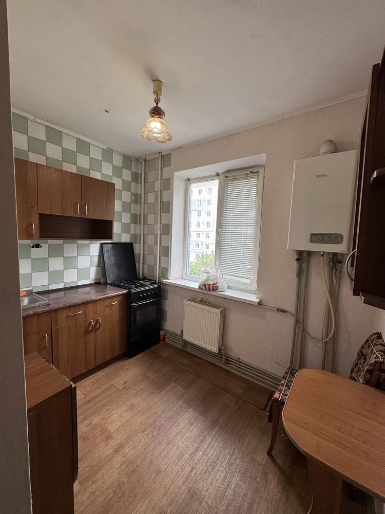 One-bedroom apartment in Kovalivka district, mid-floor, near ATB store