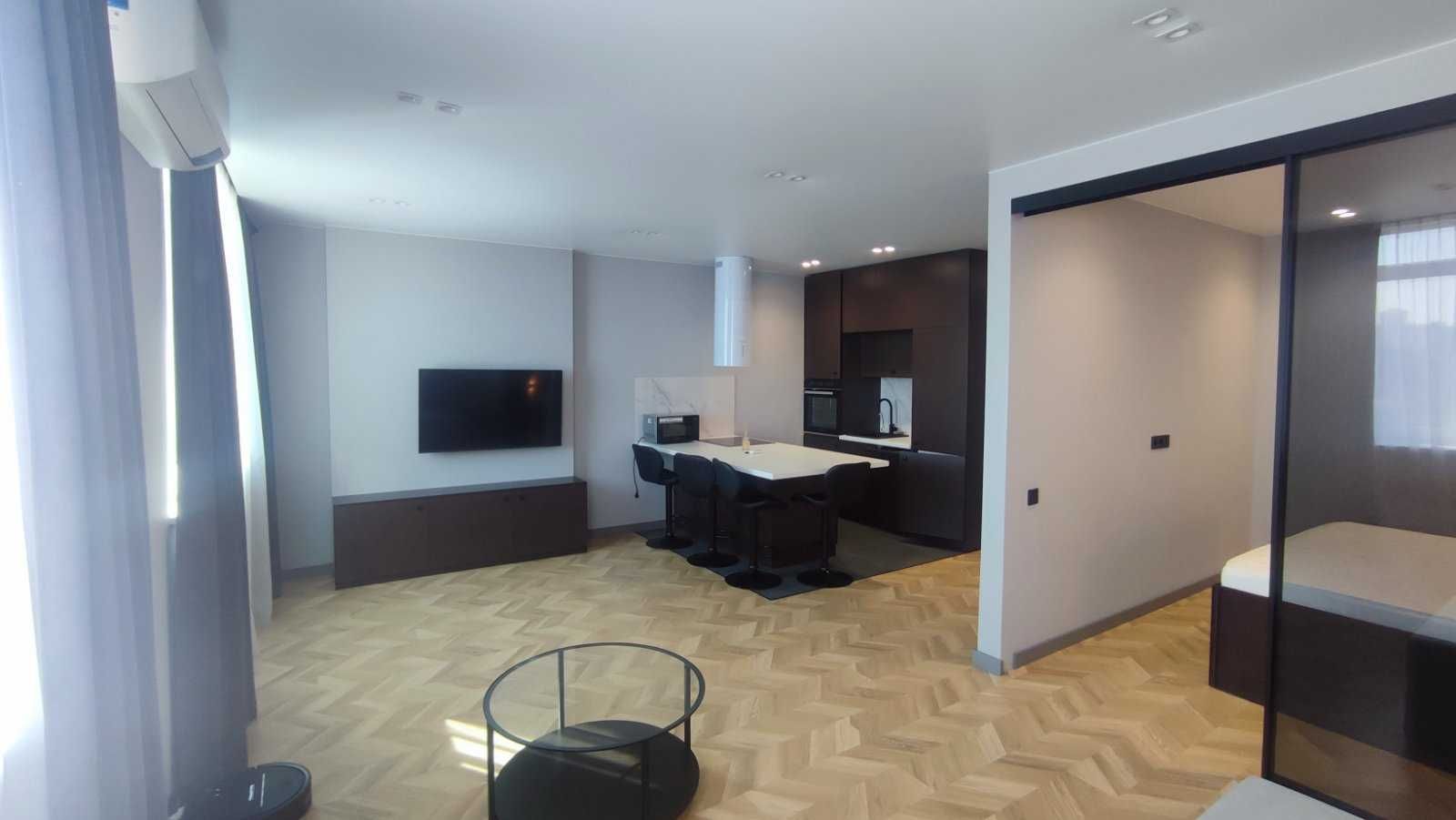1-Bedroom Apartment in Manhattan Complex, City Center