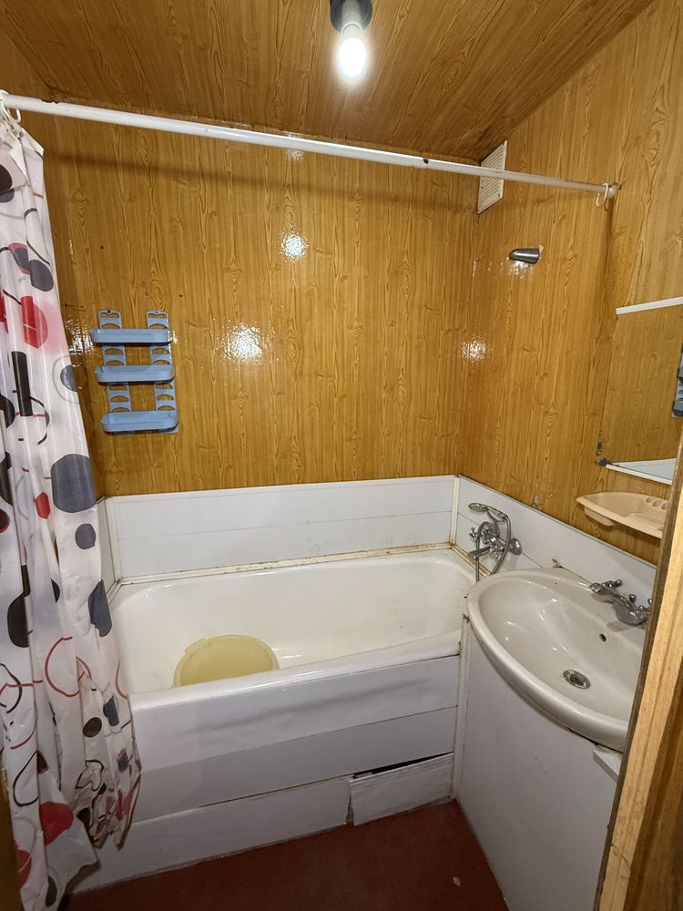 3-Room Apartment in Mykolaiv with Separate Rooms and Balconies