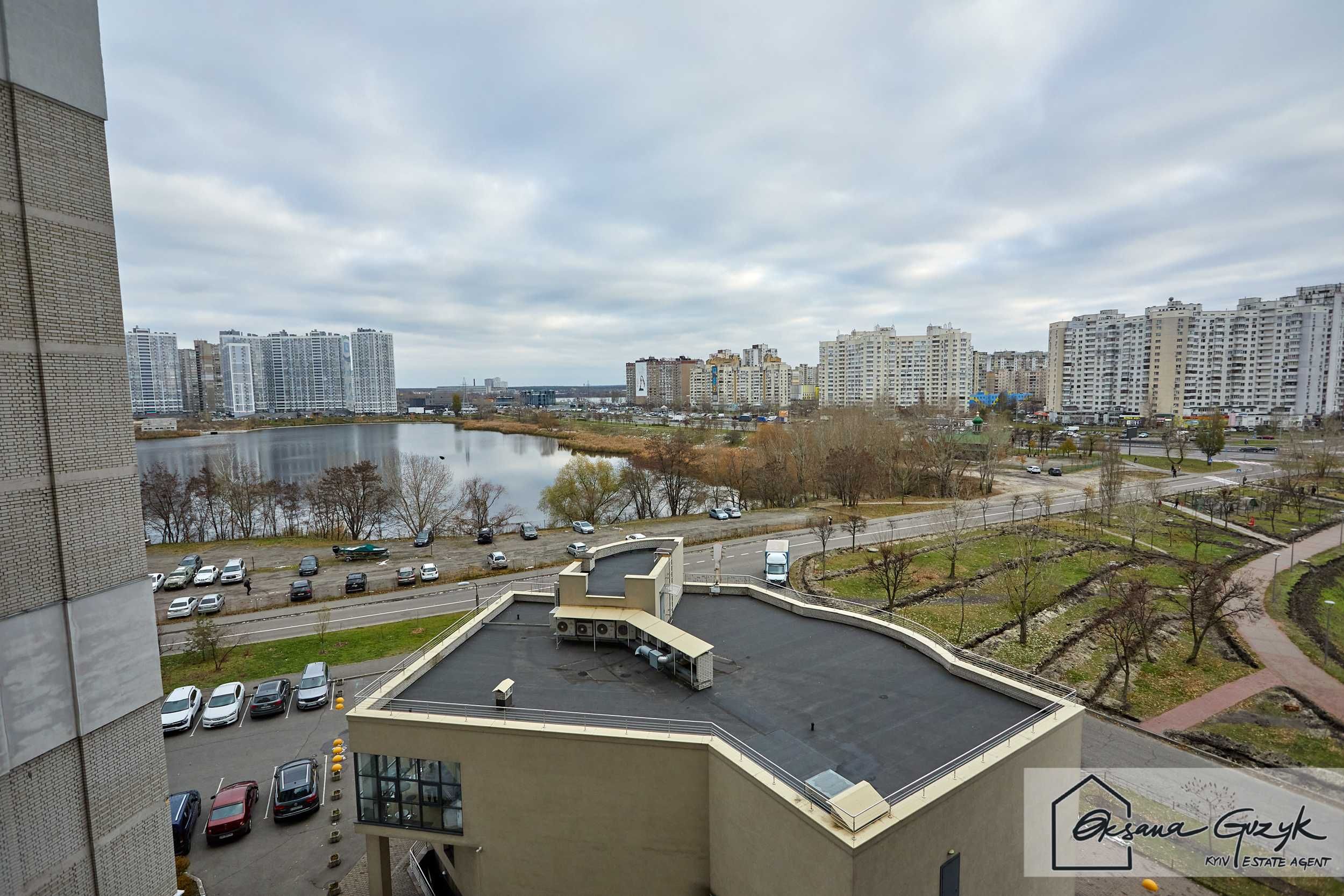 Spacious 3-Bedroom Apartment Near Lake with Modern Amenities