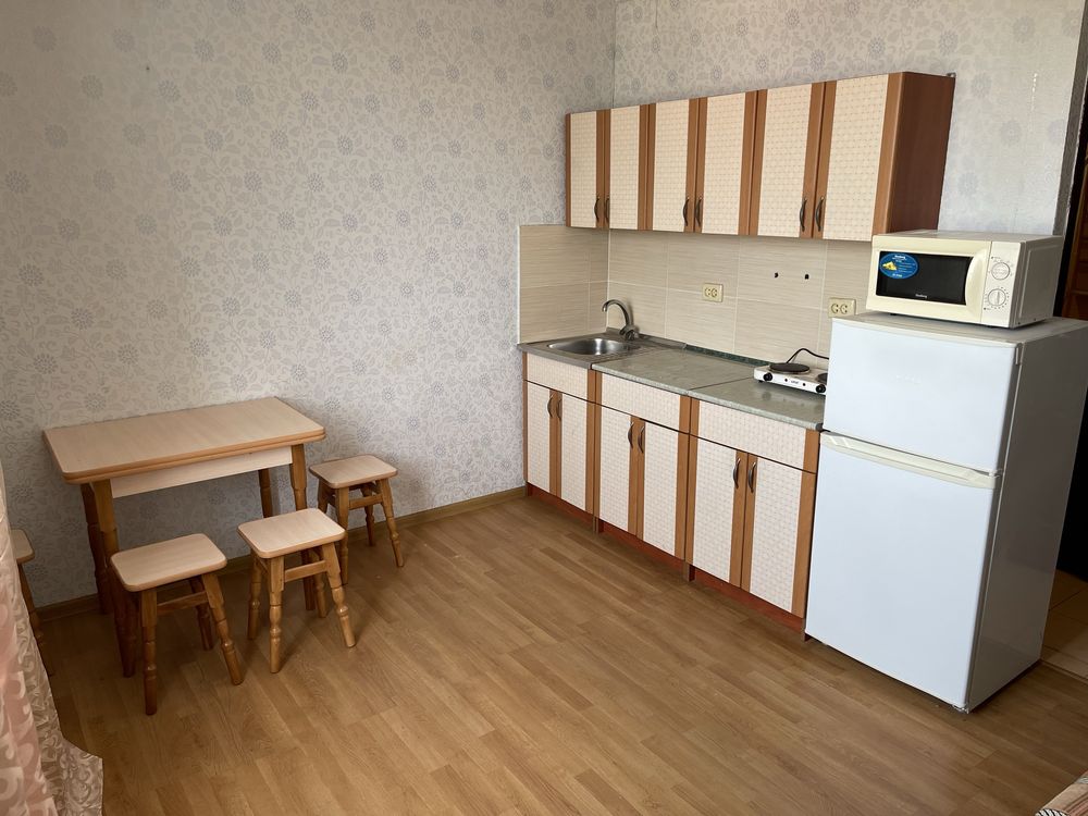 One-bedroom apartment in Vyshgorod, 10 km from Kyiv, with parking and amenities