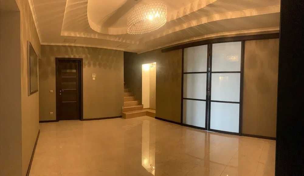 Duplex Penthouse with Panoramic Terrace in Obolon Embankment