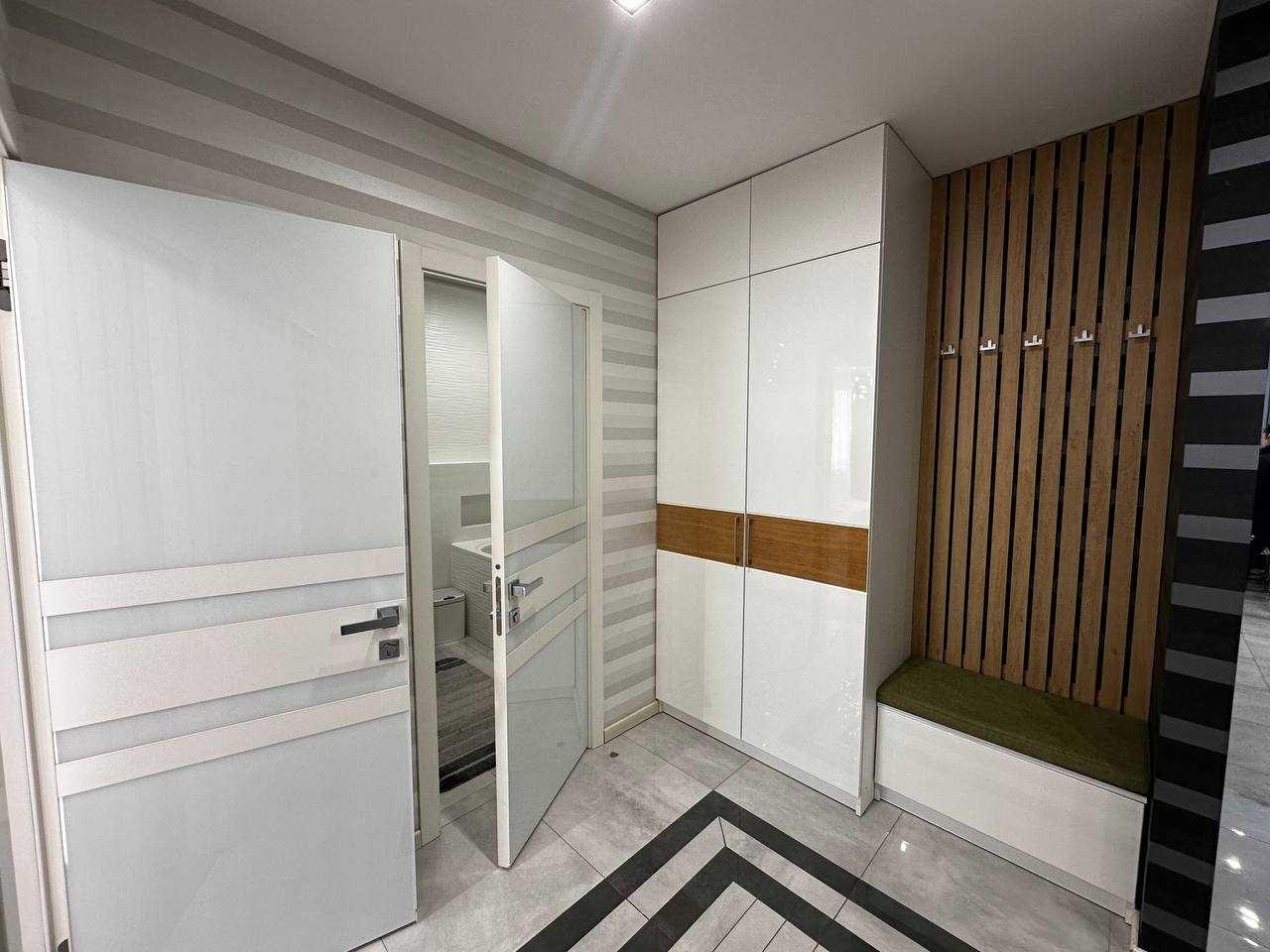 Spacious 2-Room Apartment with Garage on Trolleybus Street