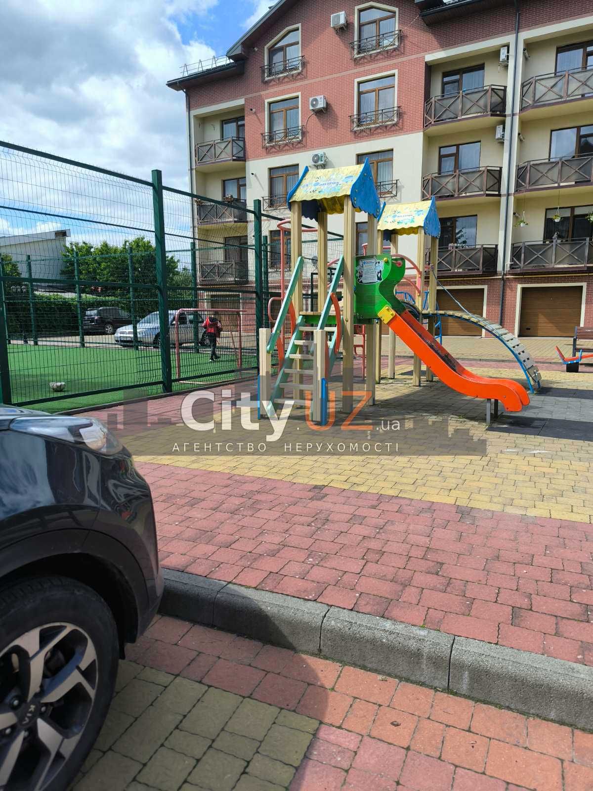 Spacious 3-room apartment in elite residential complex Edelweiss, Uzhhorod