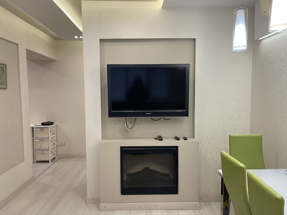 3-Room Apartment in Kyiv City Center near Shevchenko Boulevard