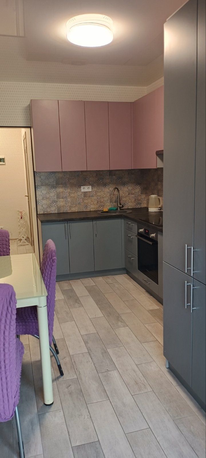 Modern Furnished Apartment with Full Appliance Set