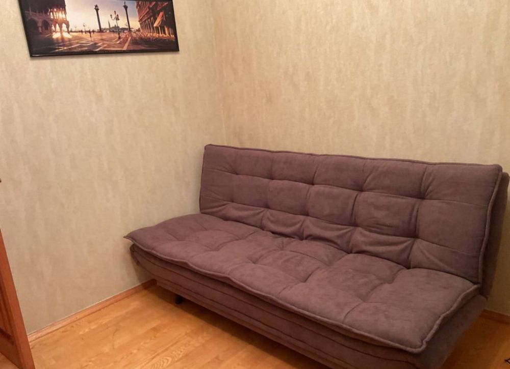 3-Room Apartment near City Center and Gorky Park with Euro Renovation