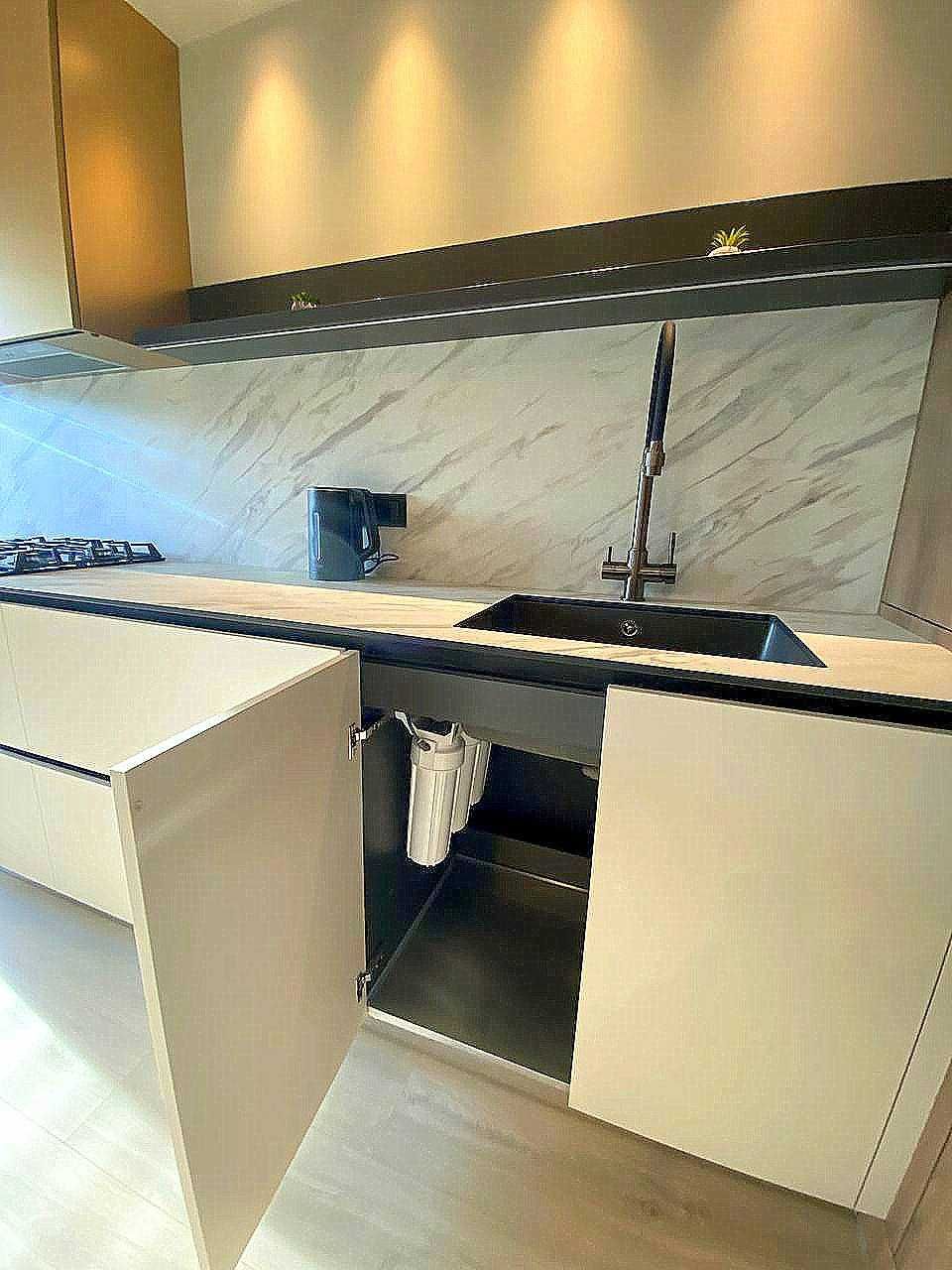 Modern Apartment in City Center with Premium Amenities
