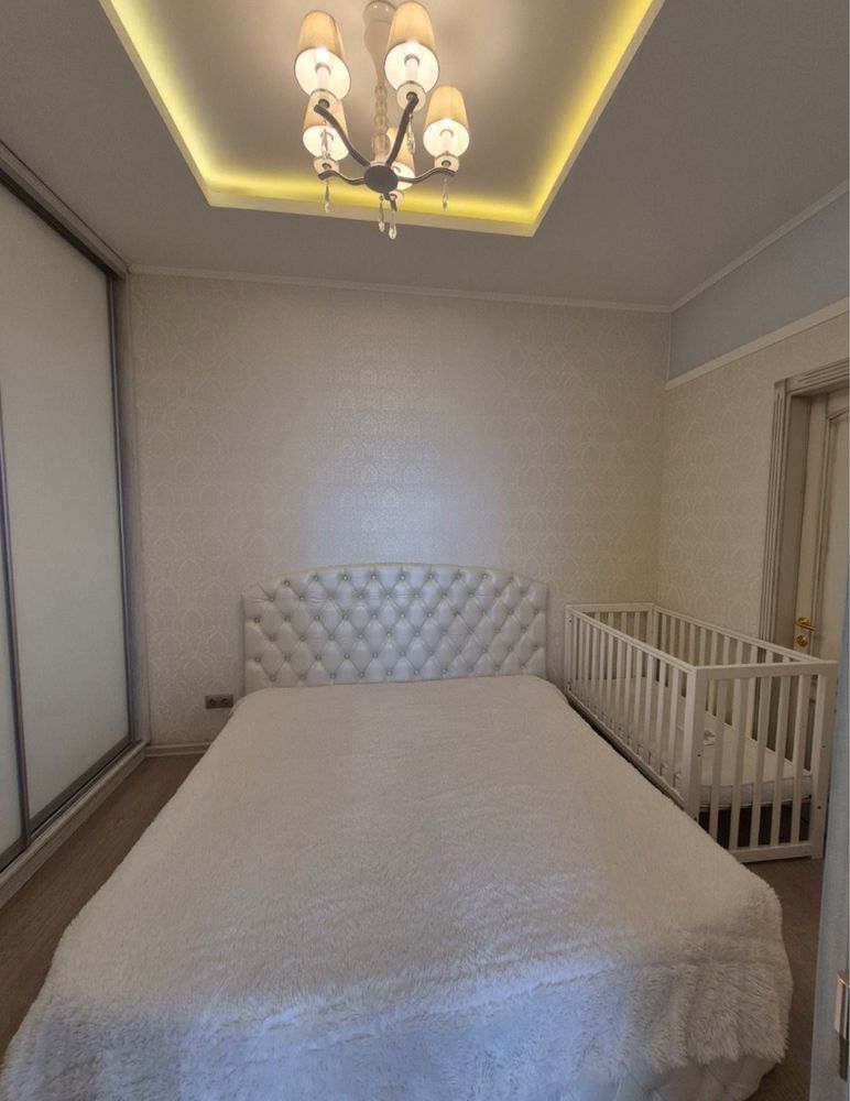 Luxury 1-Room Apartment near French Boulevard with Sea View