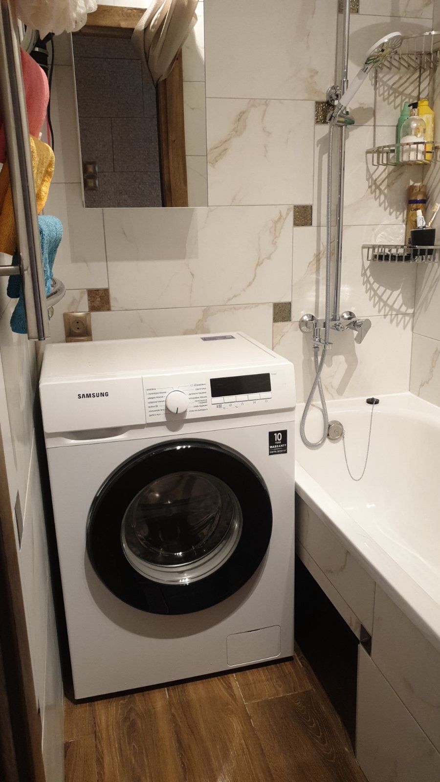 Renovated 2-Bedroom Apartment Near Transport and Amenities