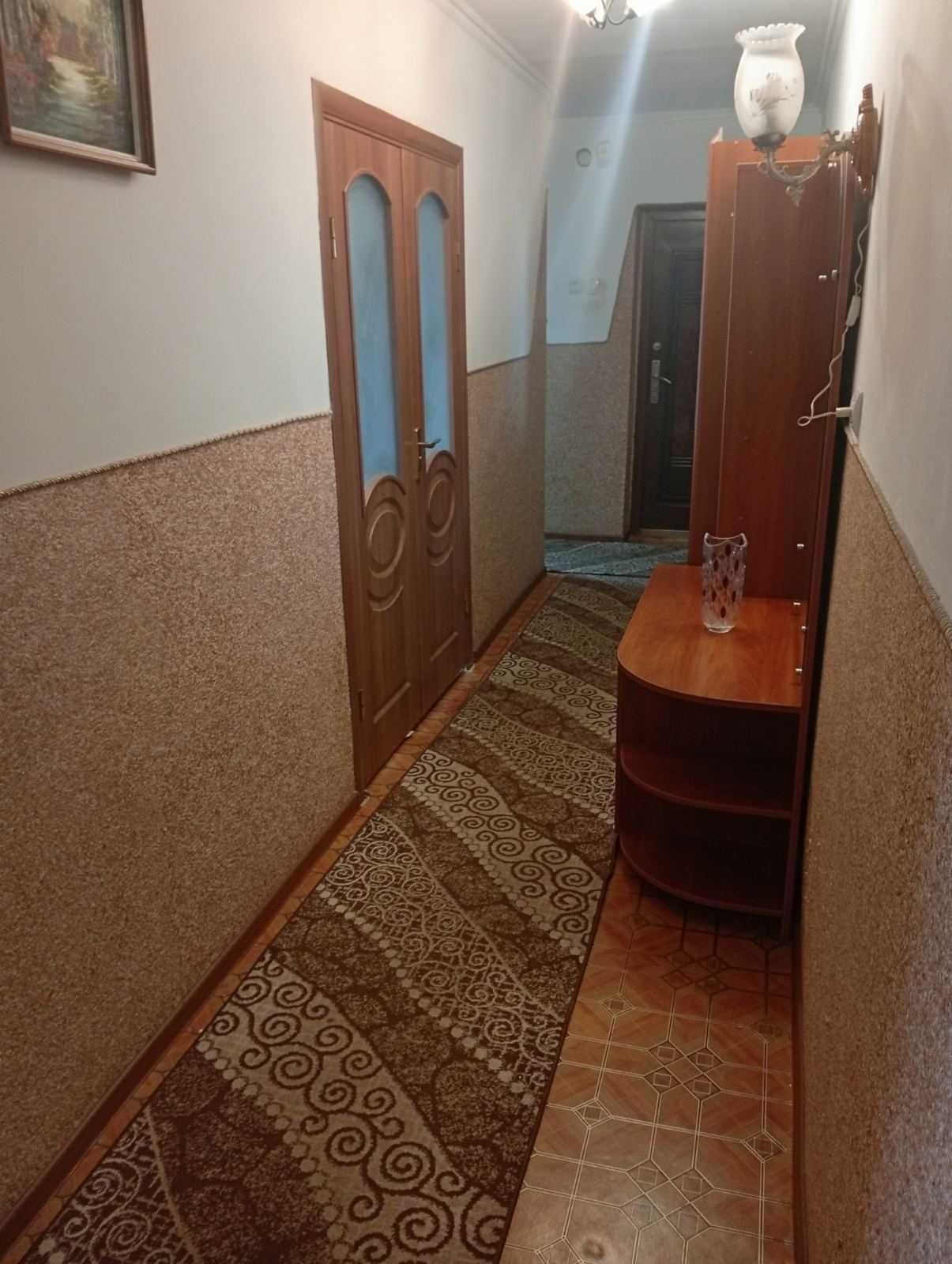 3-Room Apartment in Drohobych, Brick Building, 8th Floor