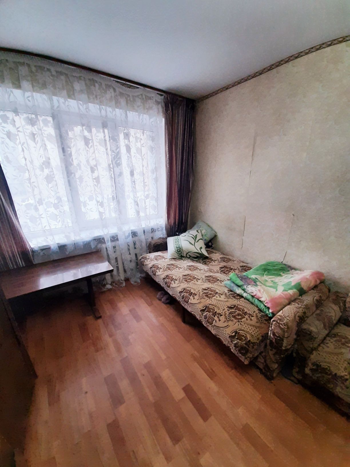 Cozy 2-Bedroom Apartment with Appliances Near Molodizhnaya