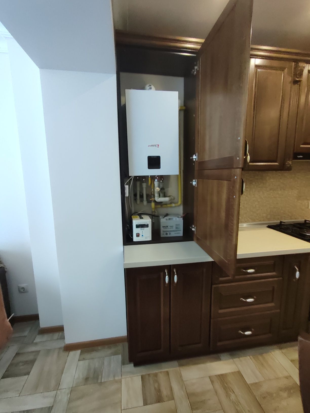 Spacious Two-Level Apartment in Uzhgorod with Amenities