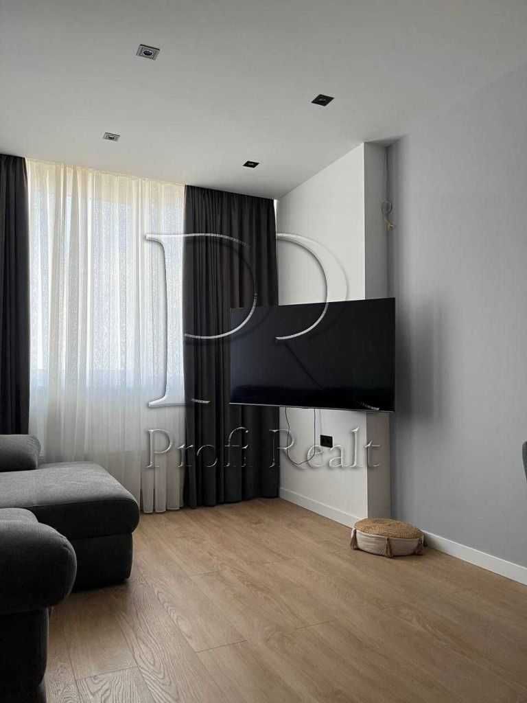 Modern 3-Room Apartment in Galaktyka Complex near Livoberezhna Metro