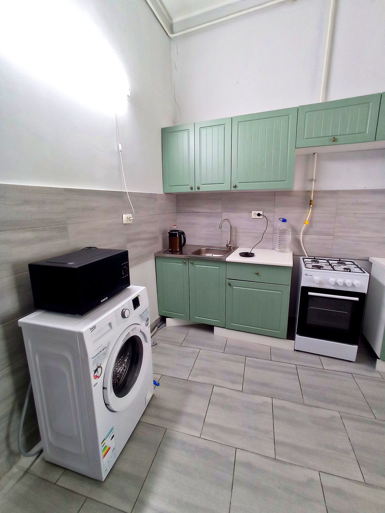 Spacious 2-room apartment in city center, ideal for living or office