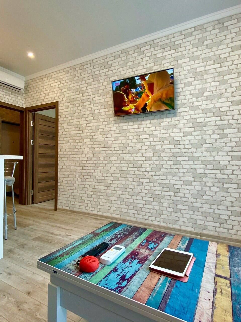 1-Bedroom Apartment in 4 Seasons Complex near Gagarin Avenue
