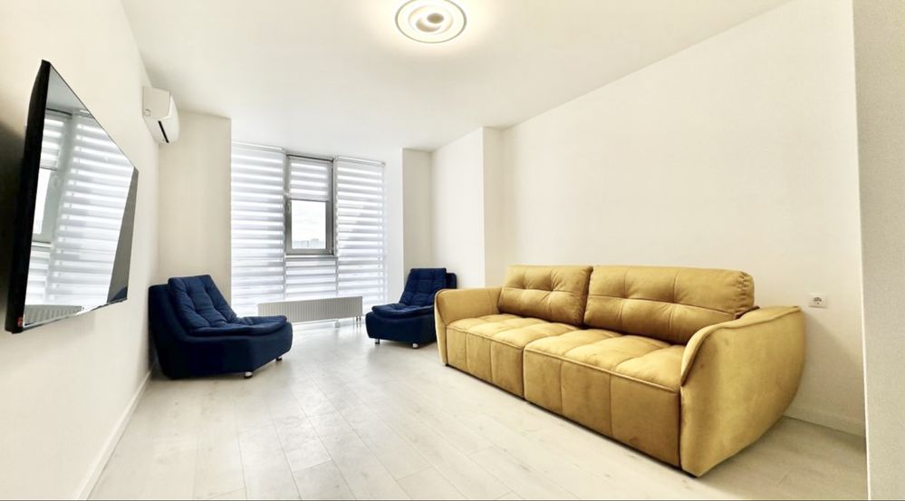 2-Room Apartment in Podil Plaza with Panoramic View of Andriyivska Church