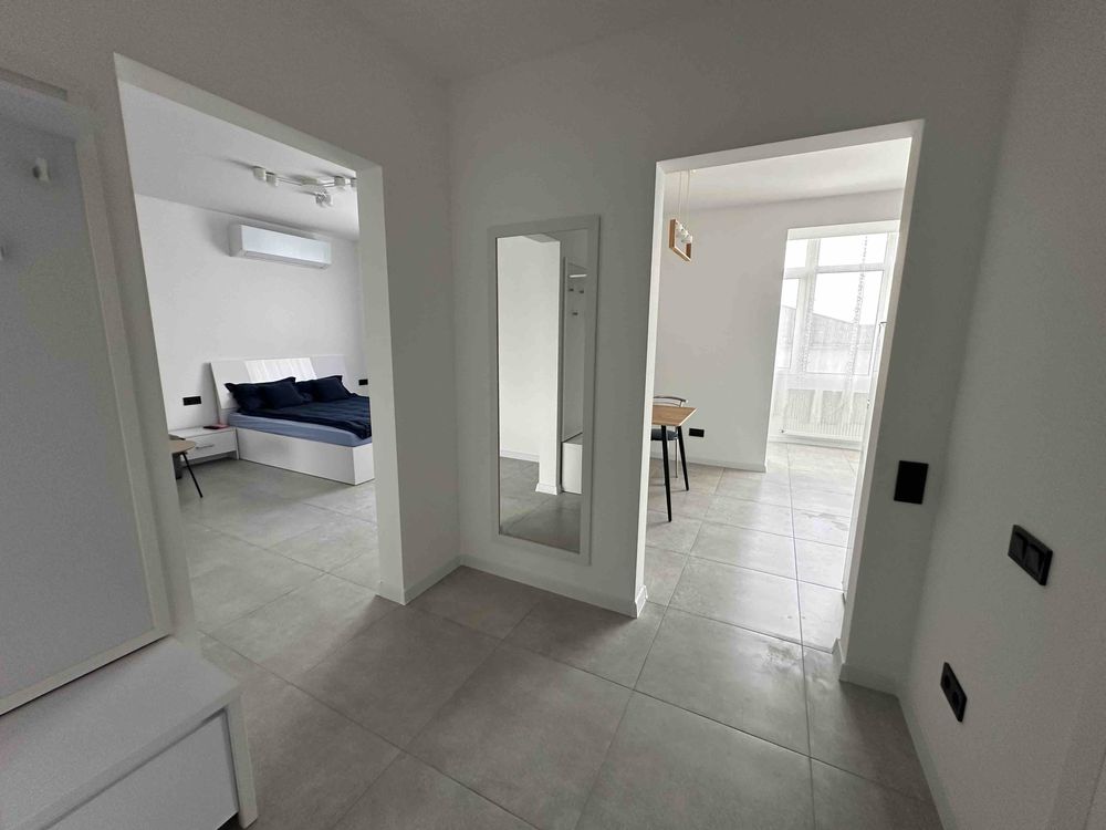 One-bedroom apartment with euro renovation on Karpatska Street